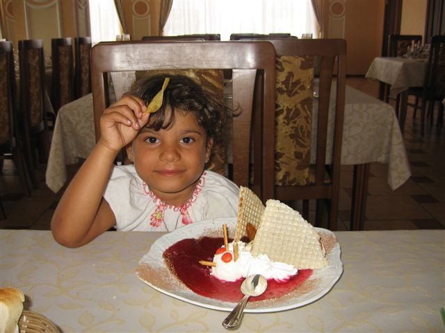 в ресторане в Темрюке. Отпуск2007