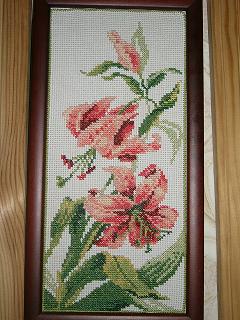 лилии. вышивка