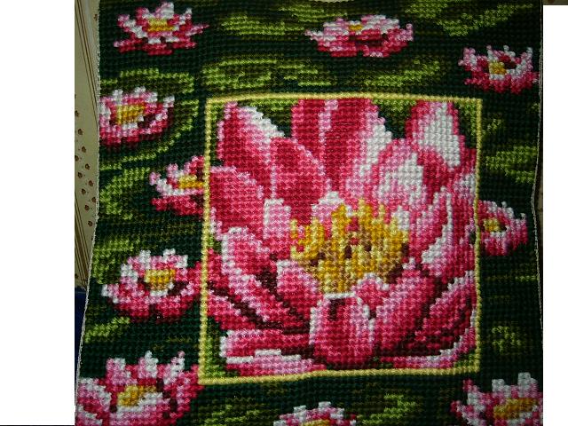 подушка  Вервако. вышивка