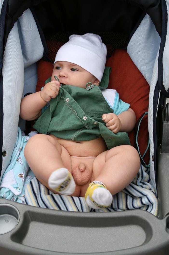 Дедушка ловит самые смешные моменты. 