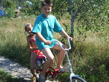 Полина. Дачное лето 2007