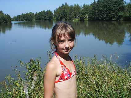 Полина. Дачное лето 2007