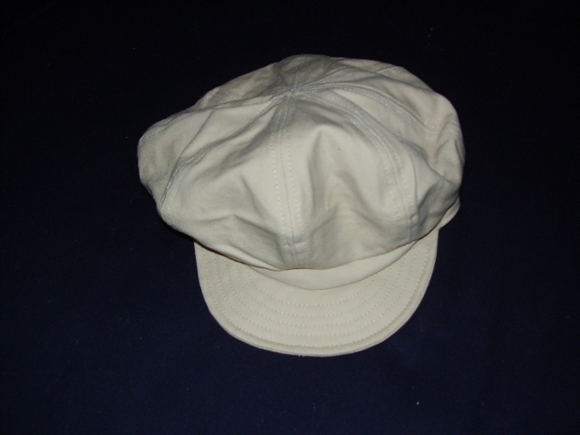 Кепка ACCESSORIZE . АКСЕССУАРЫ (сумки, косметика, шляпы, шапки, шарфы, разное)