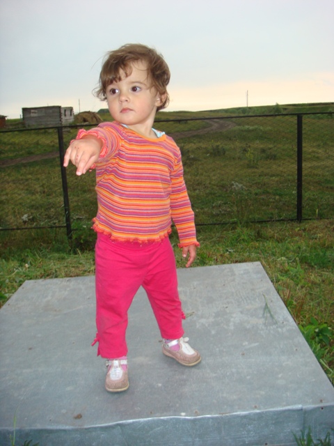 В деревне. Саломка в деревне и бабушкин юбилей