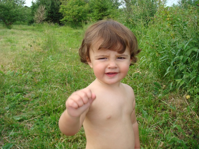 У бабушки с дедушкой. Саломка в деревне и бабушкин юбилей