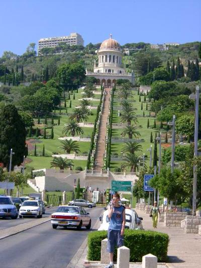 Бахайские сады, вид снизу. Израиль