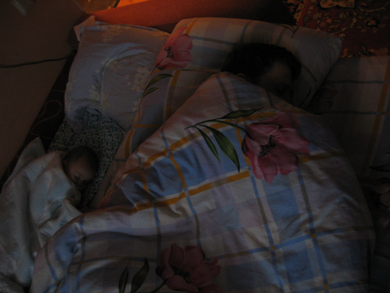 надо набраться сил перед бурной ночкой. Софья