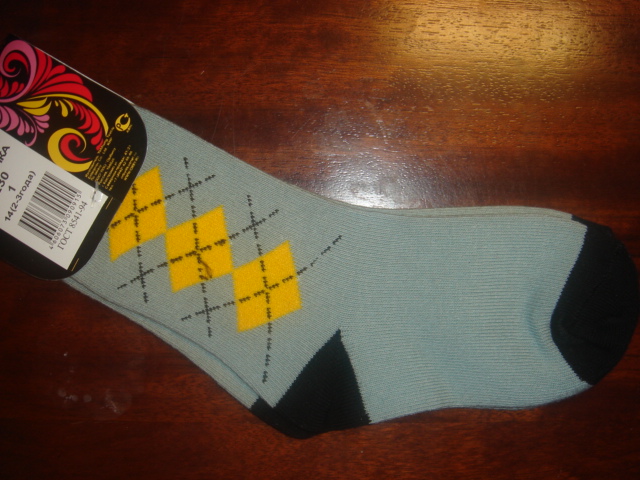 носки голубовато-серые  с 14 по 18 40 руб с %, а с 20 по 24 50 руб с %. Мальчишки ORBY