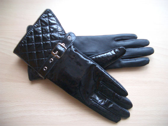 055. ПЕРЧАТКИ