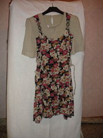 Платье раз.44,цена 200р.. Джинсы и брюки.