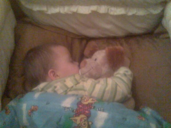 так моё Солнышко спит.. Новый год 2008