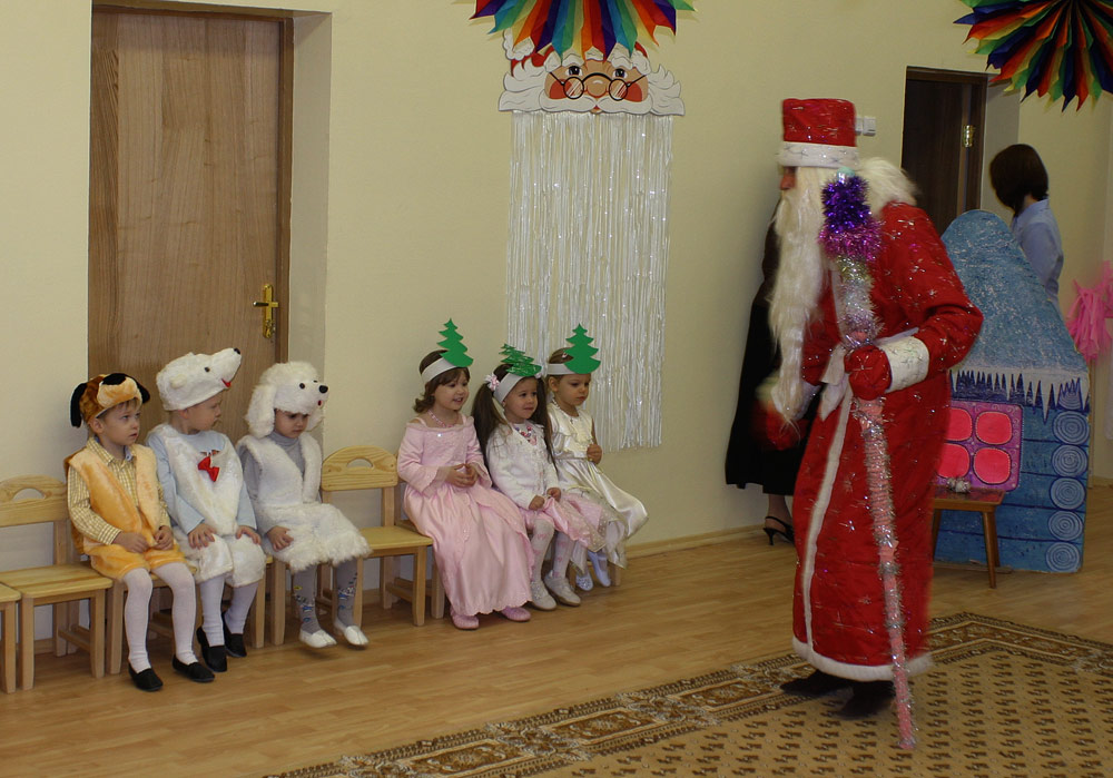 Новогодний утренник у Ани