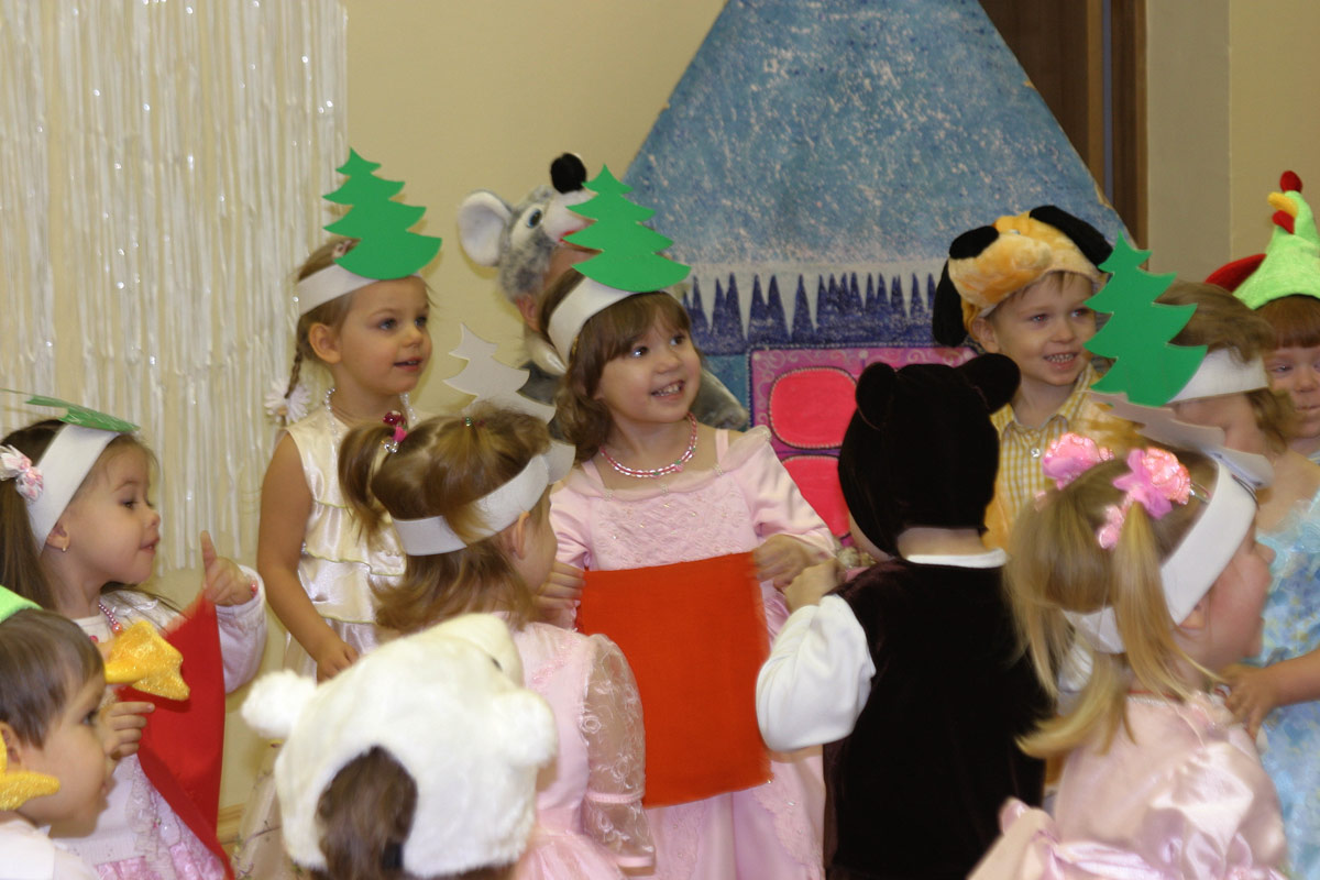 Новогодний утренник у Ани