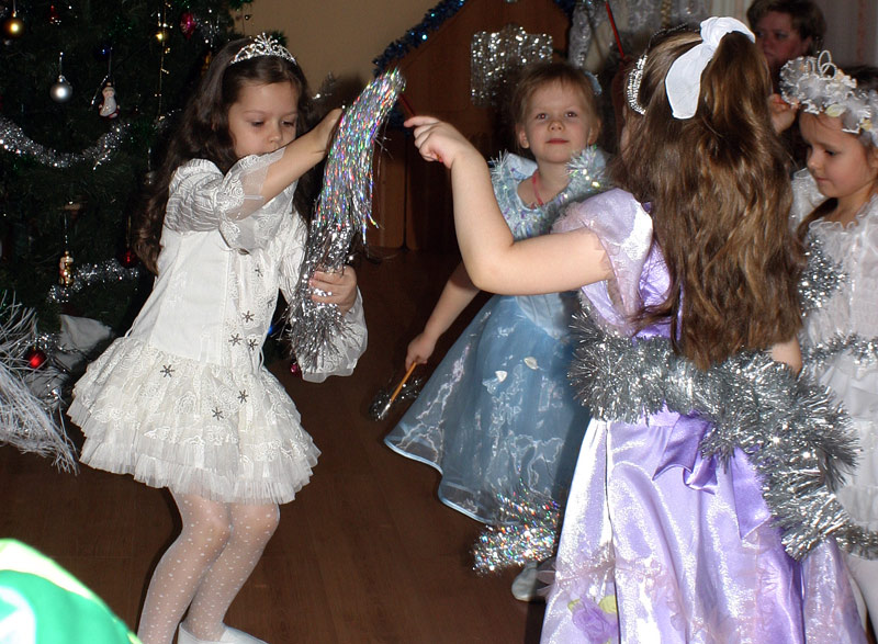 Новогодний утренник у Нади