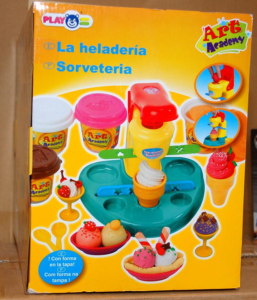 8225. ПЛАСТИЛИН И ПРОЧИЕ АРТ НАБОРЫ