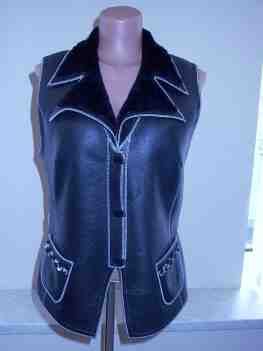 Жилет офисный (цельный). Теплая зима для дам