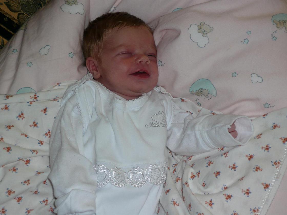 Меня положили подслушивать, а я подглядываю))))))))). Аннушка