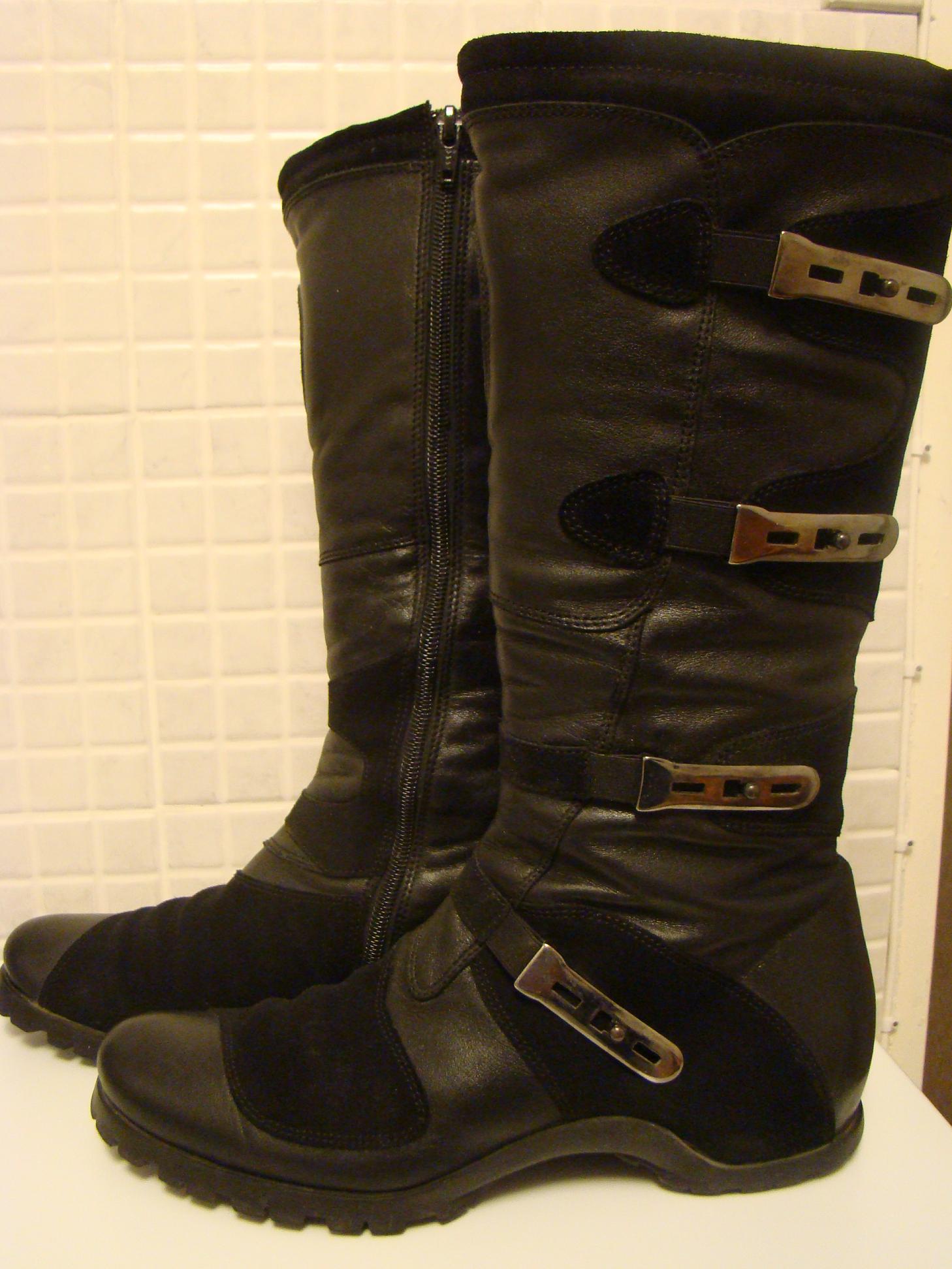 Сапоги TJ Collectione размер 38 на худую ногу . Ушло