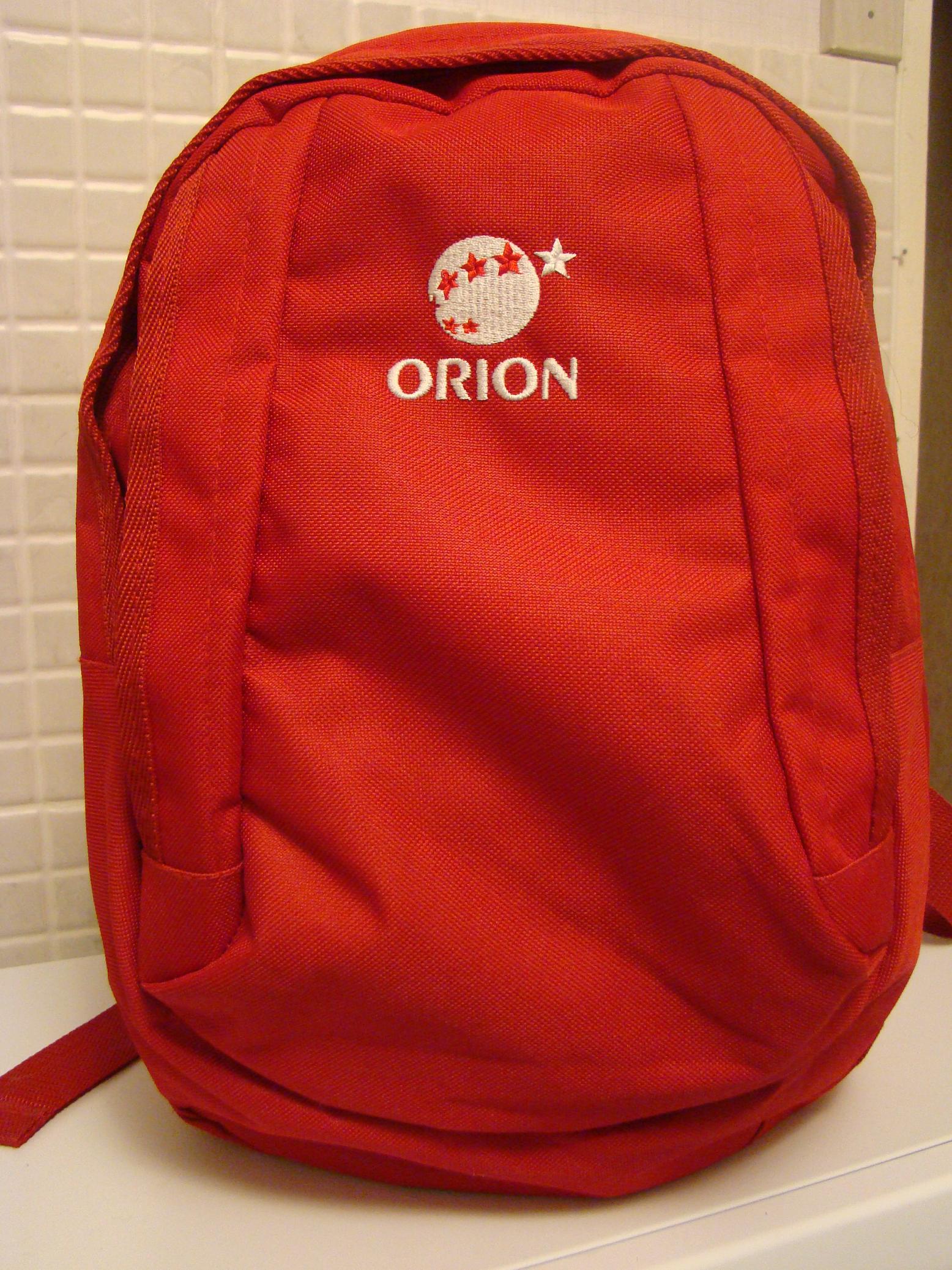 Рюкзак новый, такой цвет без вспышки. Ушло