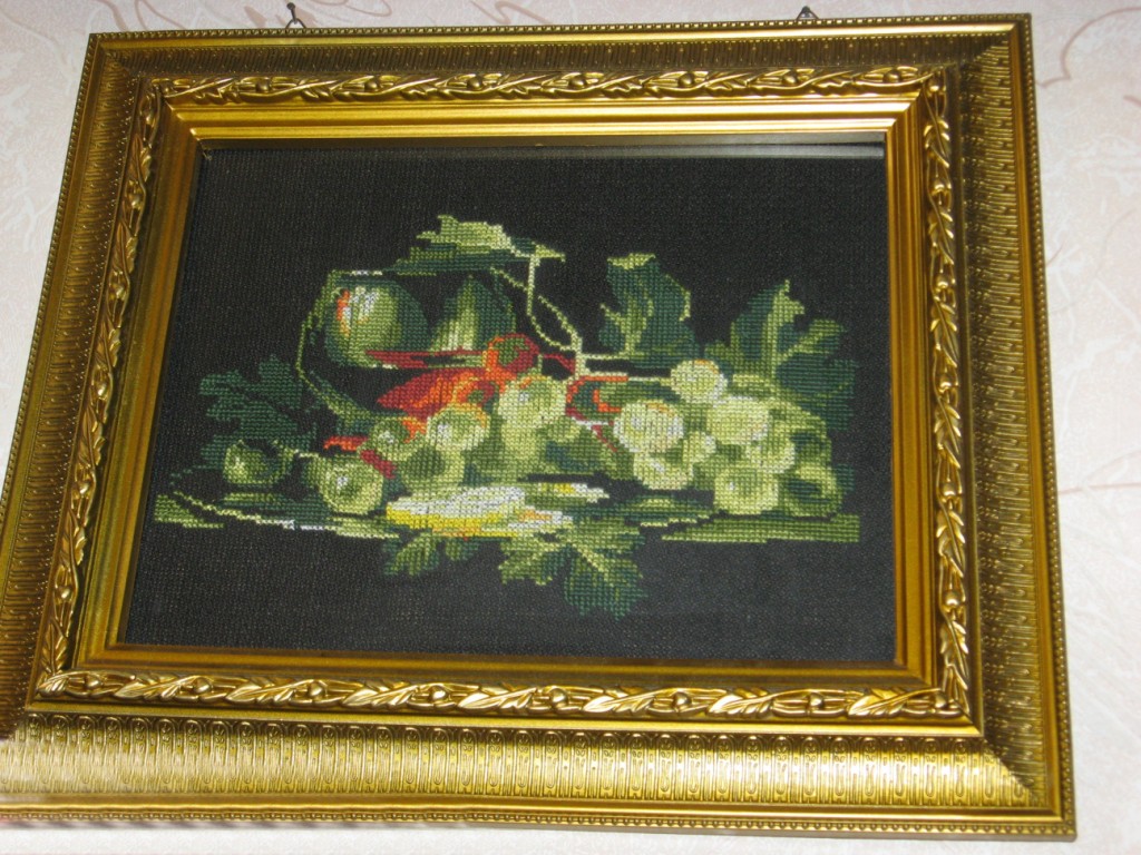 Натюрморт с виноградом от Риолис. Riolis