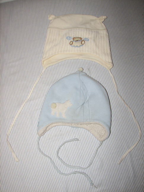 Голубая 100р,жёлтая 70р.. детские вещи