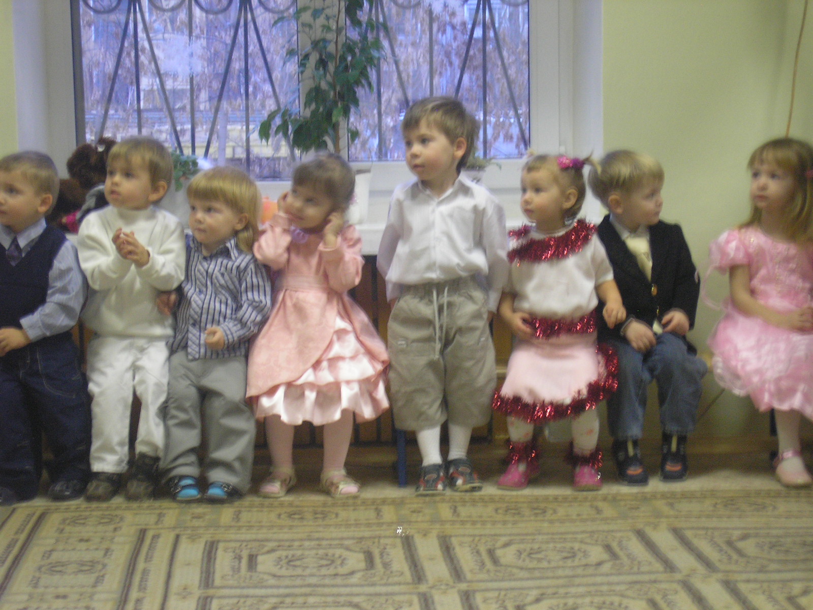 В ожидании Деда Мороза. Утренник 26.12.08