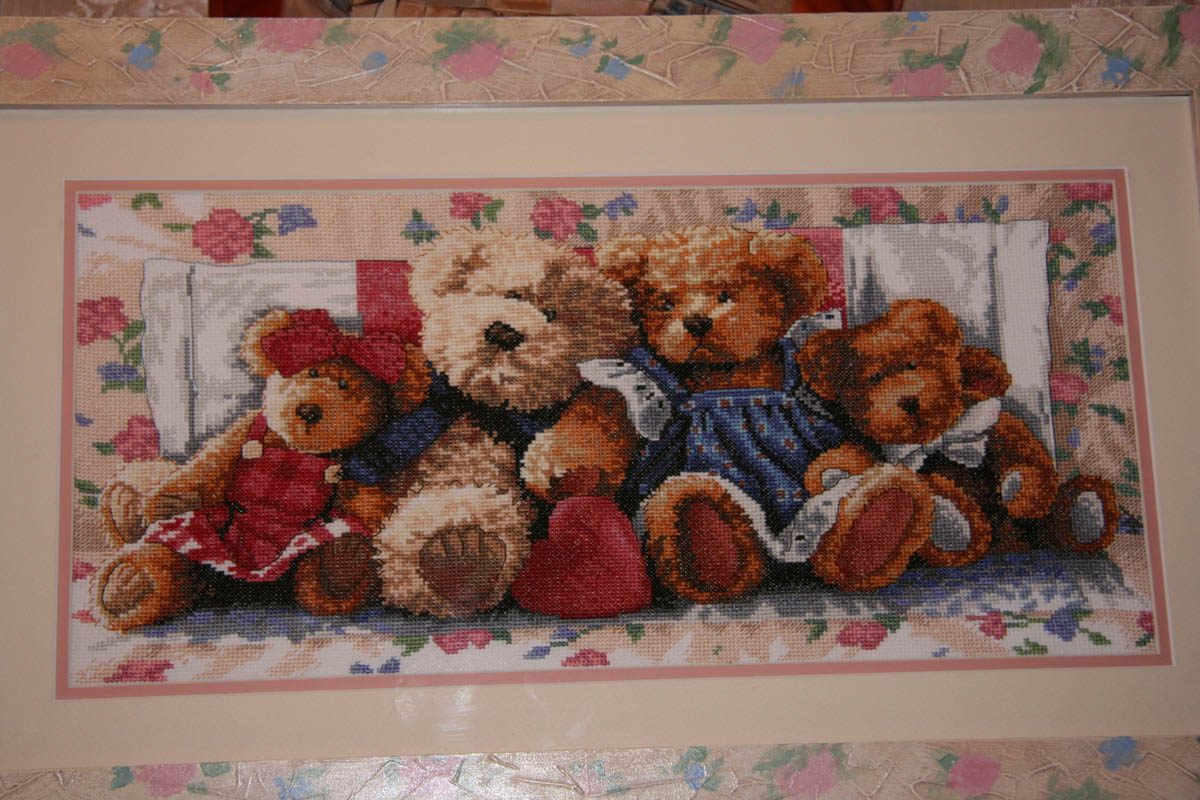 Row of Love. вышивки