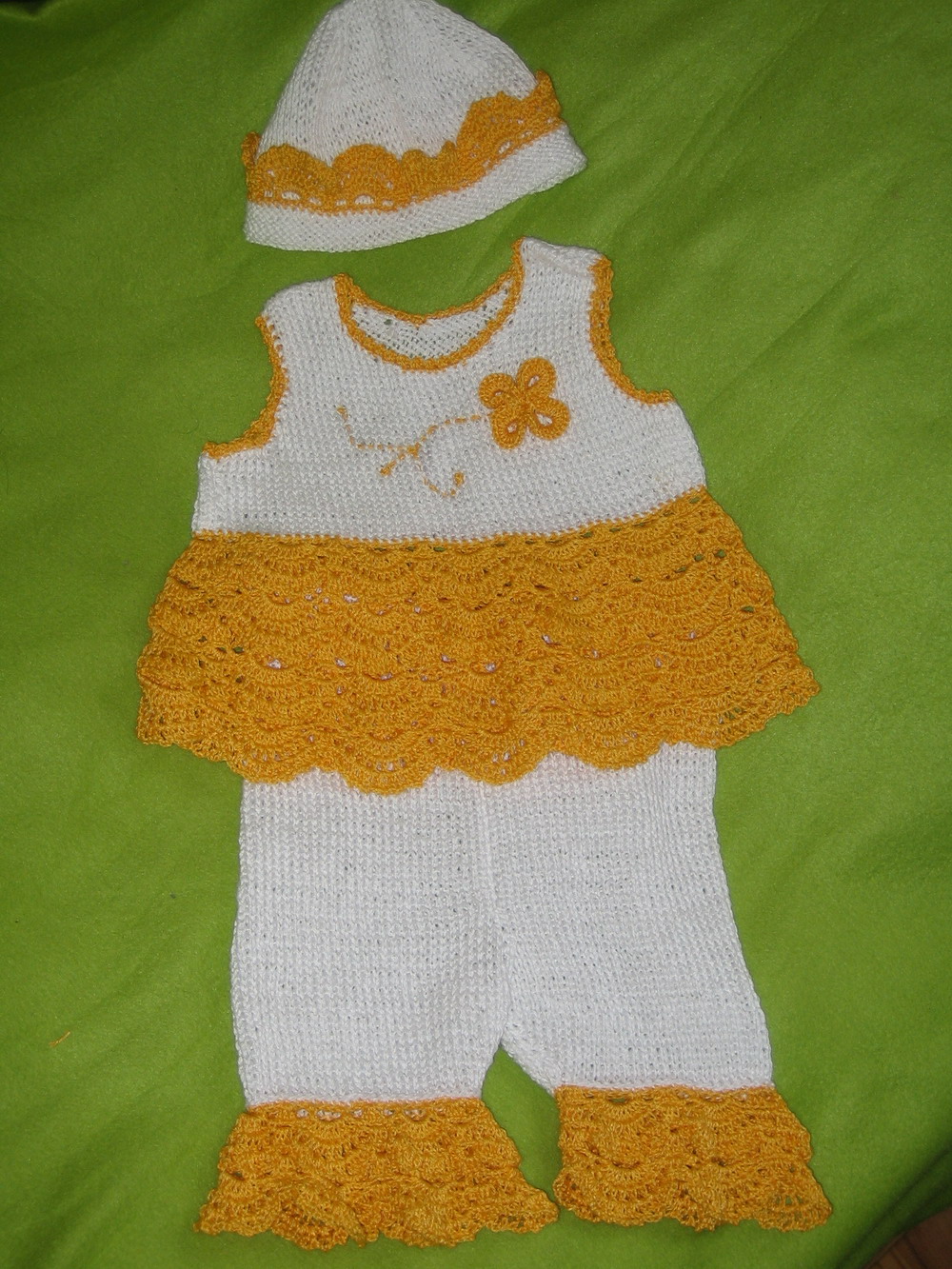 связано крючком