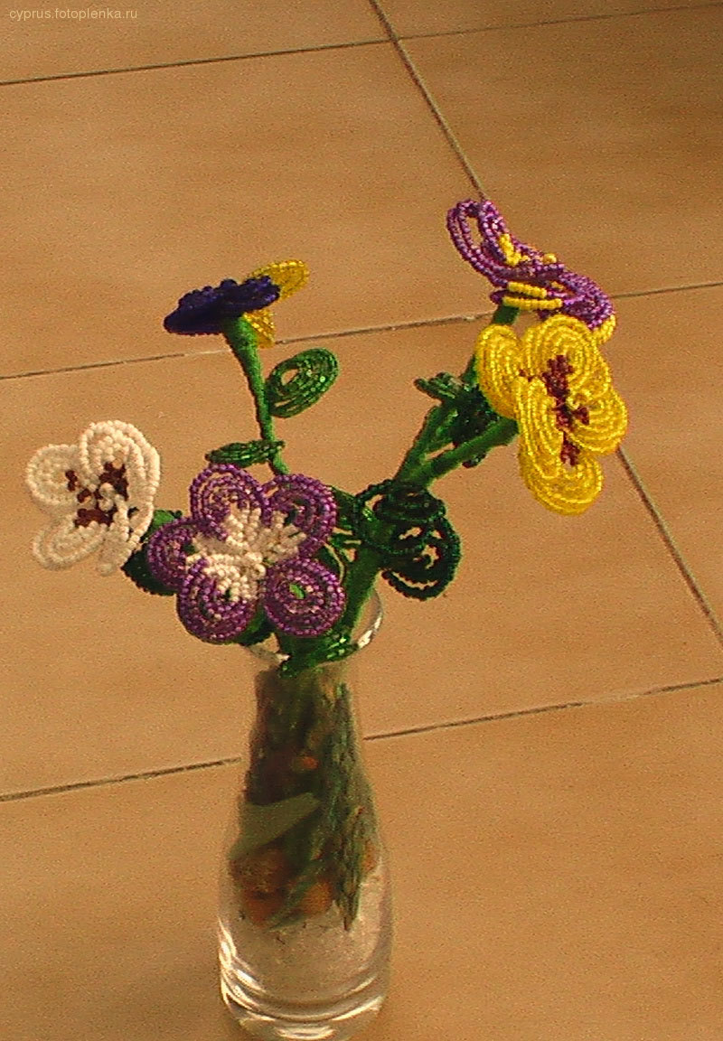 Букет 'Анютиных глазок'. Мои работы из бисера
