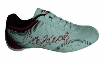 Кроссовки . Пристрой