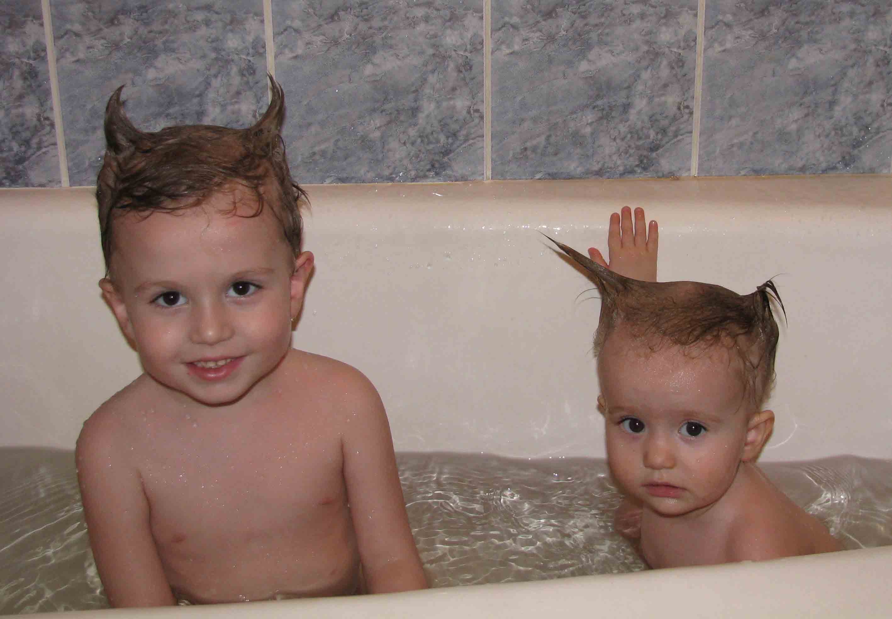 порно истории с брат с сестрой в ванной фото 22