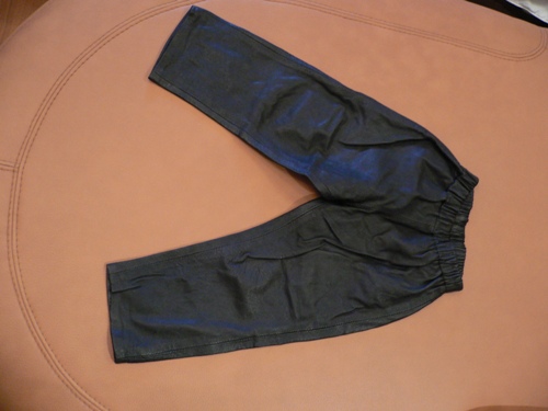 кожанные брючки на 2 годика. Детские вещи