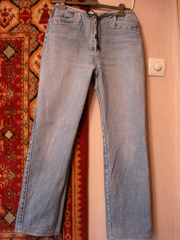 Джинсы 200р 46р-р. брюки,джинсы,шорты