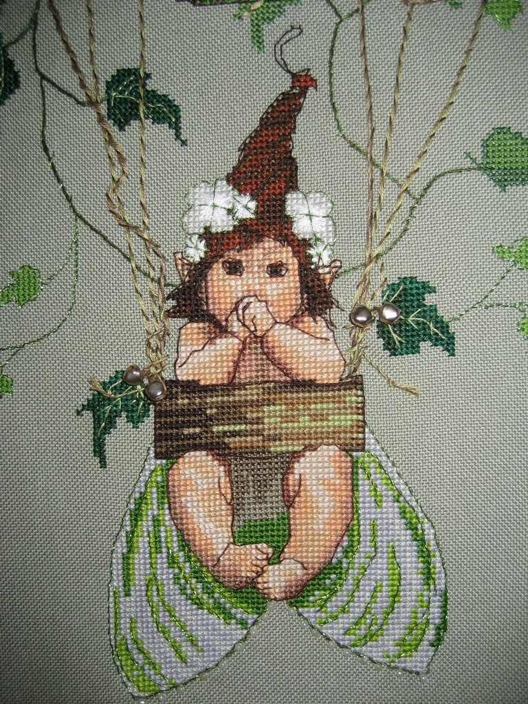 'Эльф на качельке'  Nimue. Вышитые картины