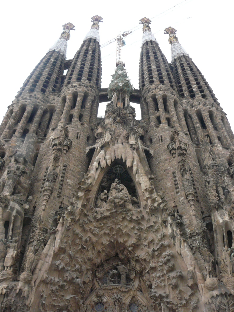 To touch the sky A dreamer must be Someone who has more imagination than me (Alan Parsons' Project). Гауди