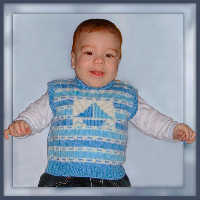 Жилетик из остатков пряжи. Саше 5 мес.. Мои работы - вязание