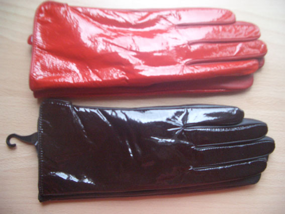 0107. ПЕРЧАТКИ