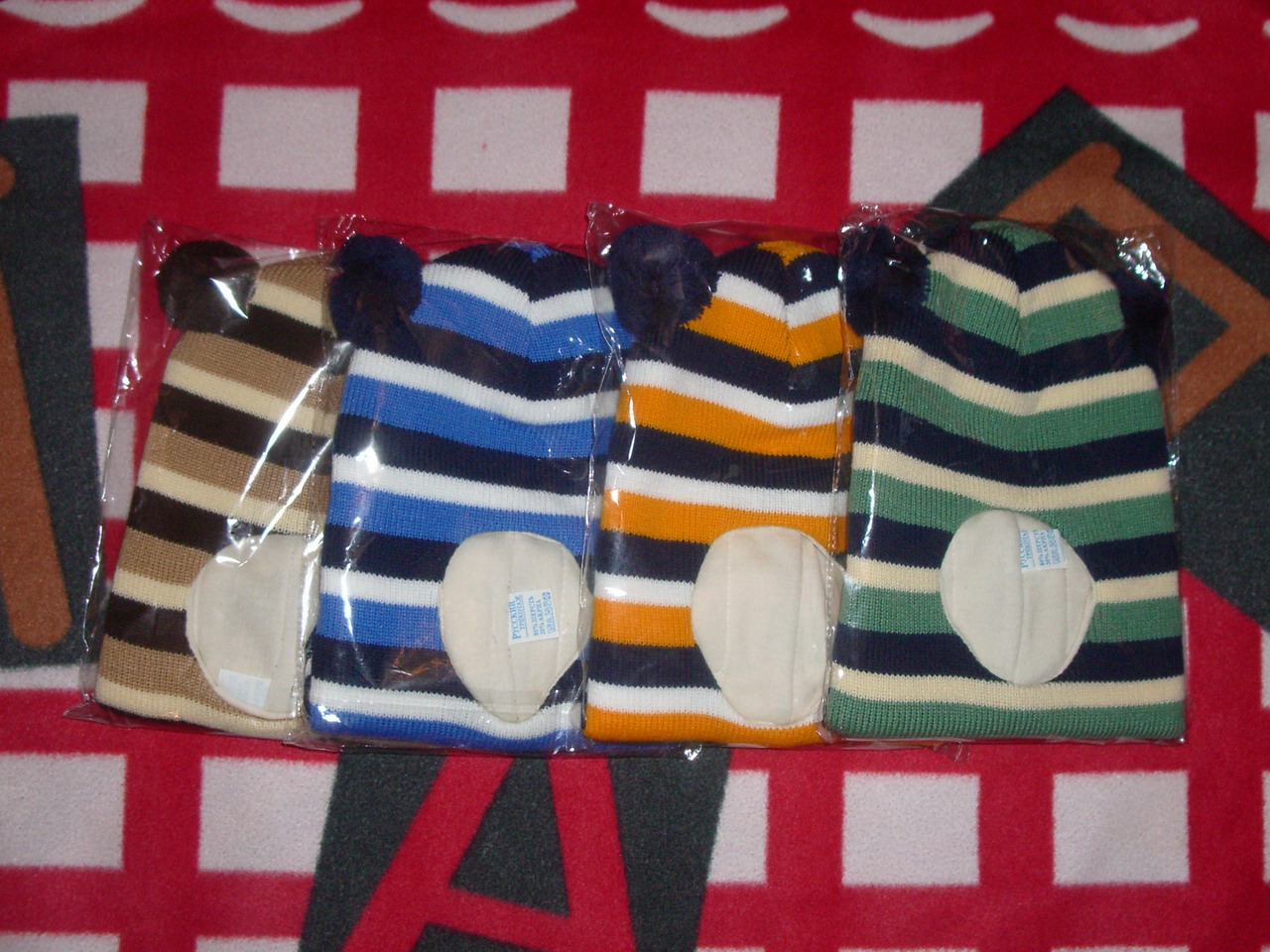 шлемы. Детские шапки и шлемы