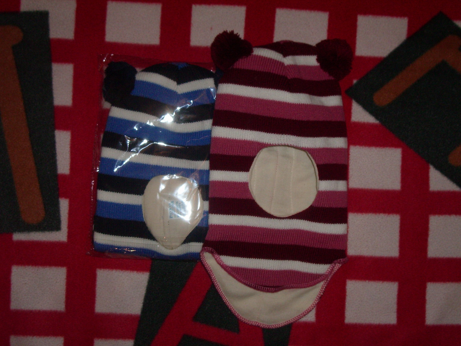 Детские шапки и шлемы