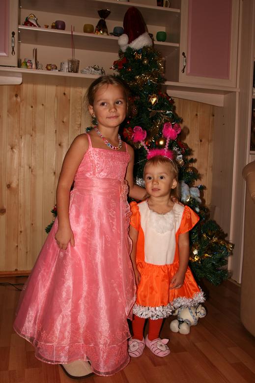 Мои крошки!. Елка 2009!