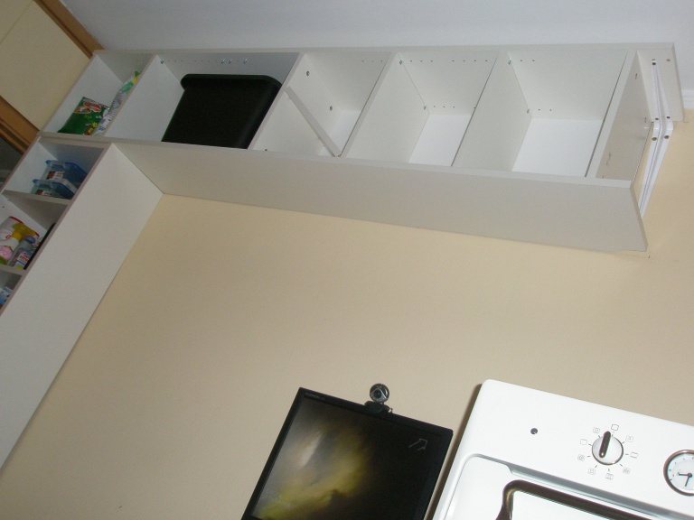 стелаж превращается.... свое, родное:)