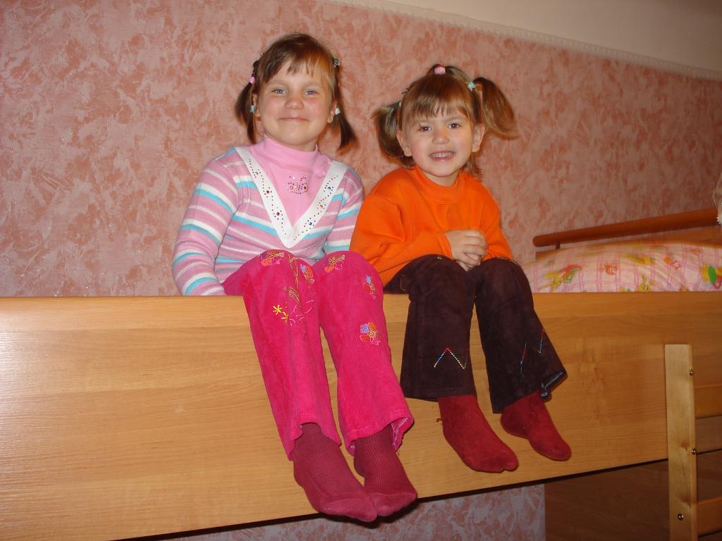 Дома перед походом в цирк. Дома перед цирком