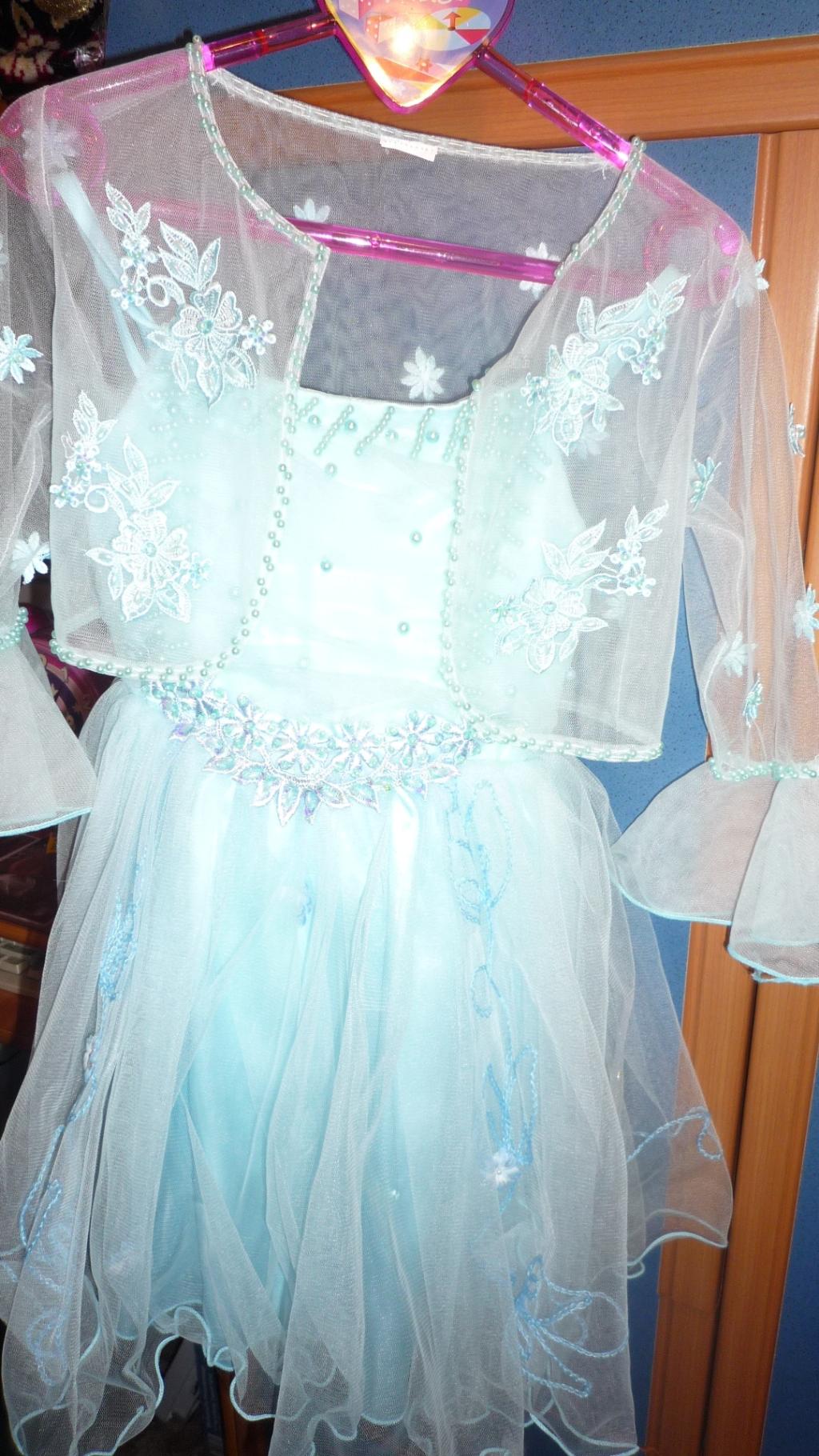 Платье новогоднее 650 р. 