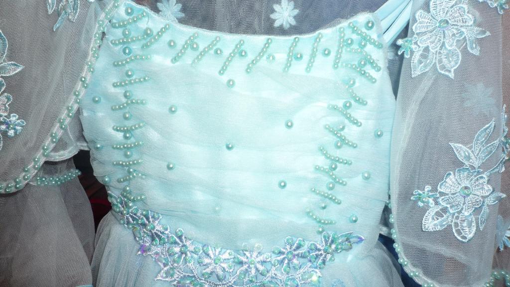 платье новогоднее 650 р. 