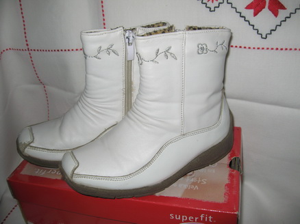 Сапожки весна\осень р.29. ДЕВИЧЬЕ-ОБУВЬ б/у