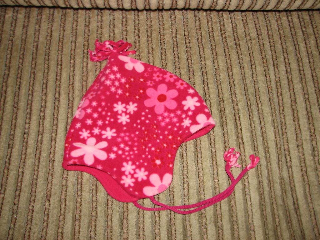 Шапка Н&X р.48-50,цена 200р.. детские вещи