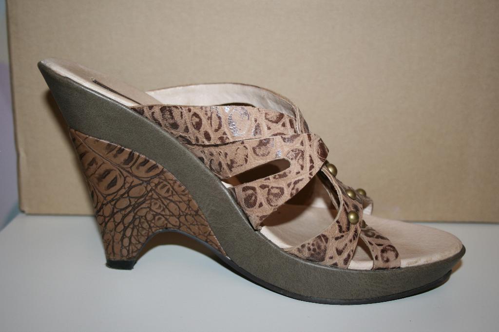 туфли открытые Франческо Донни. Женская обувь