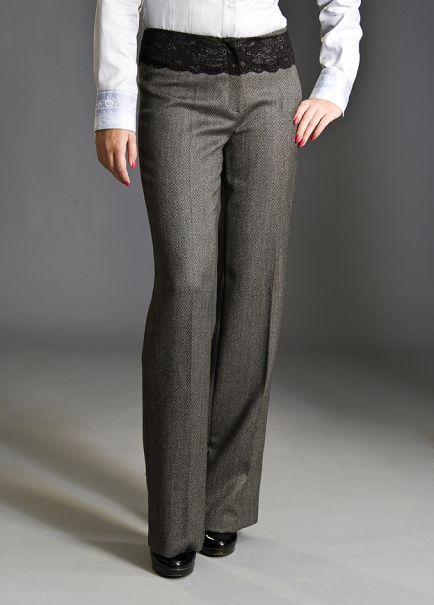 Брючки р.48 на ОБ до 104. цена 2145р. пристроено