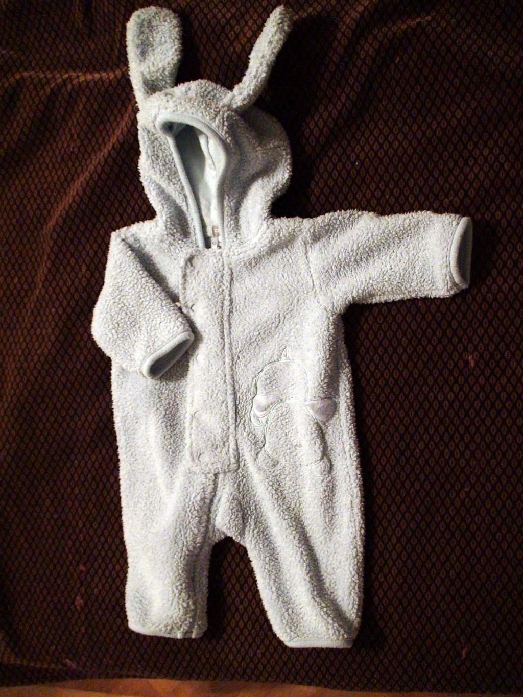 костюм 0-3мес, мы носили осенью в коляске, 300р. вехняя одежда