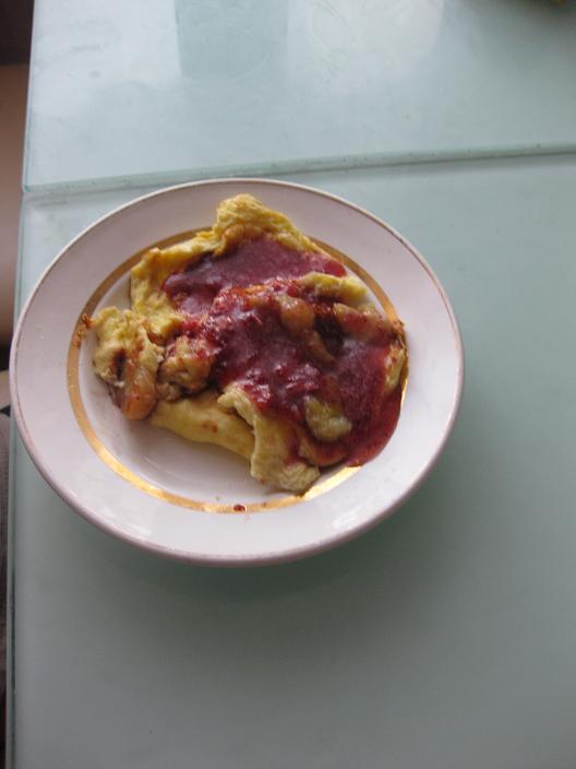 любимый завтрак - омлет по-кубински с вареньем. Любимые салаты и закуски